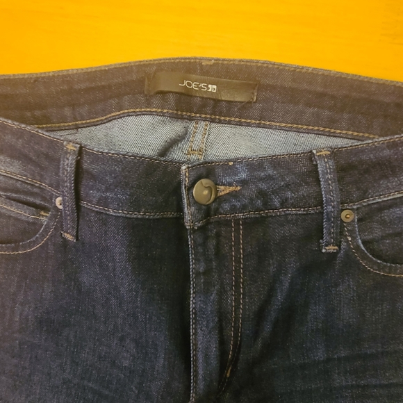 JOE'S JEANS, w31, style "The Honey" straight leg, dark wash - Picture 2 of 3